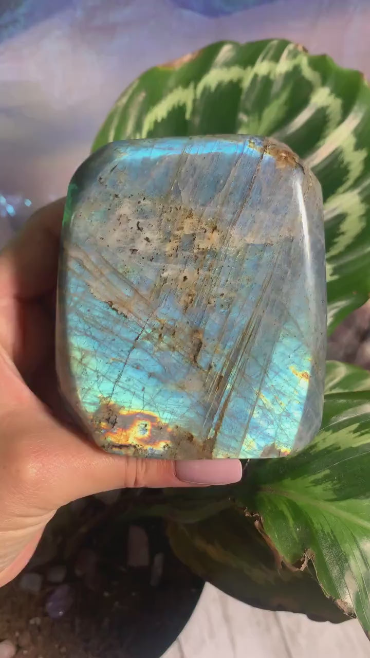 Light Blue Flash Labradorite Freeform – CrystalFairyBoutique